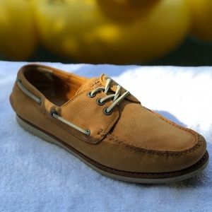 FRYE COMPANY SULLY BEIGE LEATHER 3-EYE BOAT SHOE (SIZE 10.5) [PREOWNED]